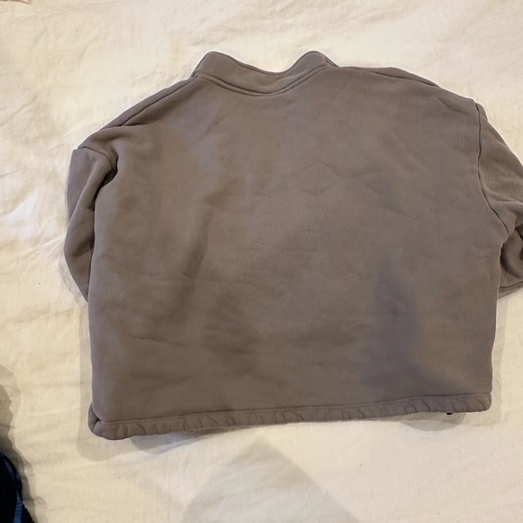 Set Active Quarter Zip Sweatshirt - Picture 2 of 4